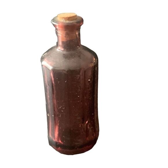 Vintage Alancasters Indian Vegetable Jaundice Bitters Minature Bottle With Cork - Picture 1 of 12